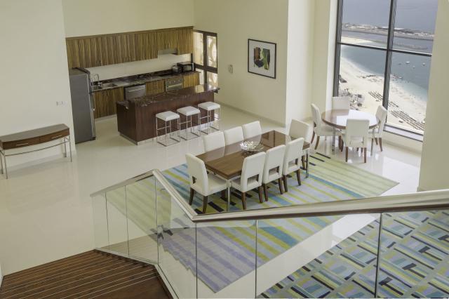 Hilton Dubai The Walk