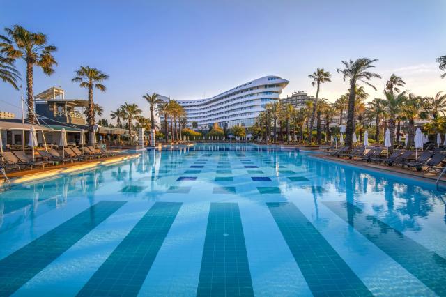 Concorde de Luxe Resort