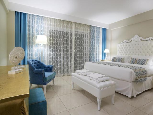 Anemos Luxury Grand Resort