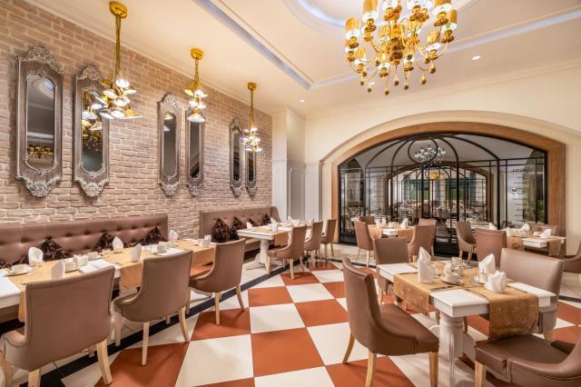 Delphin Imperial