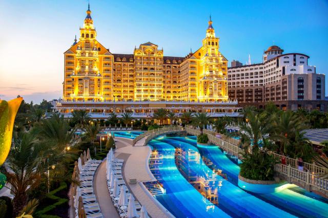 Royal Holiday Palace