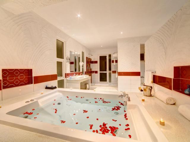 Leopard Beach Resort & Spa
