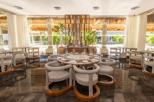 Grand Palladium Colonial Resort & Spa