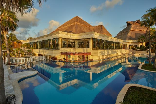 Luxury Bahia Principe Akumal