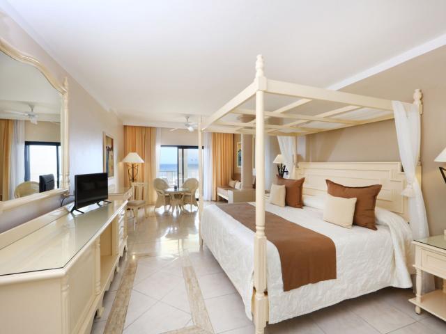 Luxury Bahia Principe Akumal