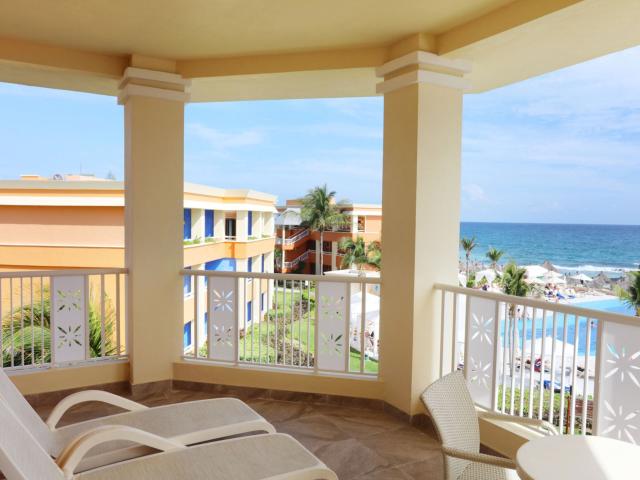 Luxury Bahia Principe Akumal