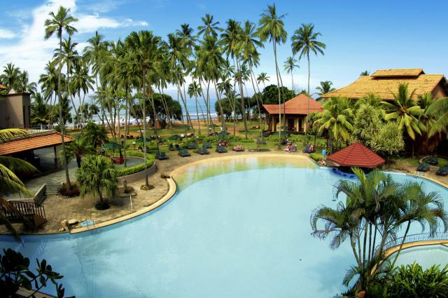 Royal Palms Beach