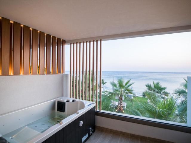 Akasha Beach Hotel & Spa