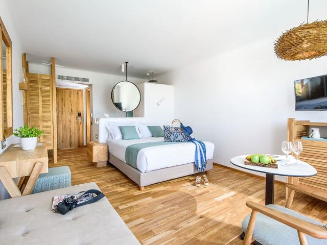 Stella Island Luxury Resort & Spa
