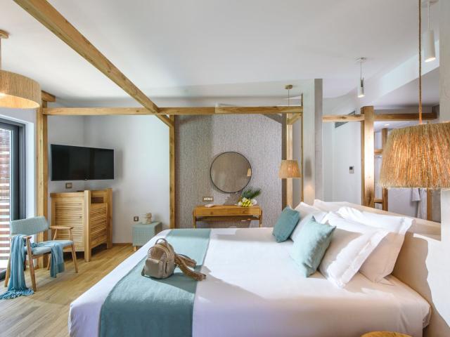 Stella Island Luxury Resort & Spa