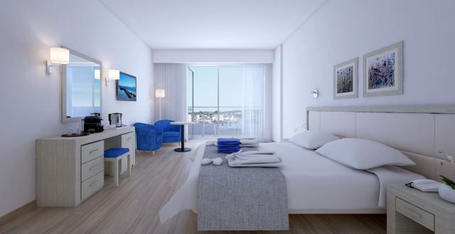 Golden Coast Beach Hotel