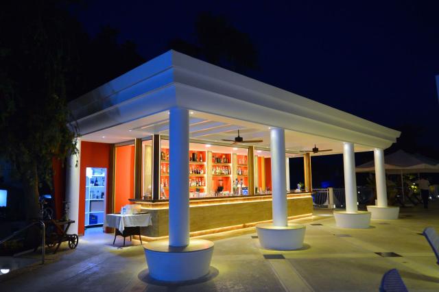 Golden Coast Beach Hotel