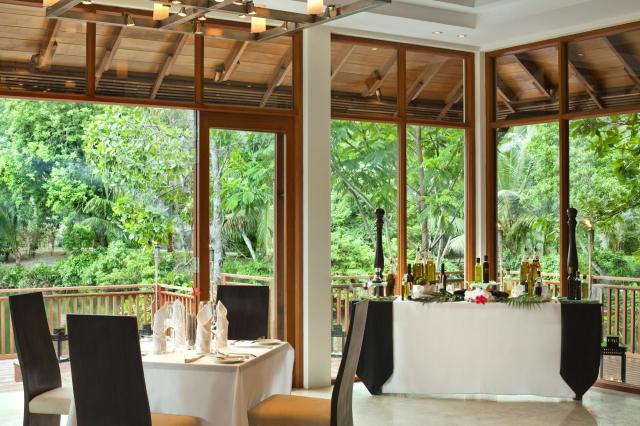 Hilton Seychelles Labriz Resort & Spa
