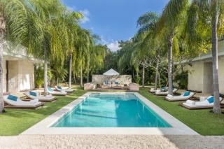 Blue Diamond Luxury Boutique