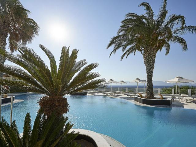 Dimitra Beach Hotel & Suites