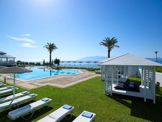 Dimitra Beach Hotel & Suites