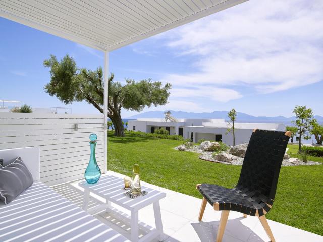 Dimitra Beach Hotel & Suites