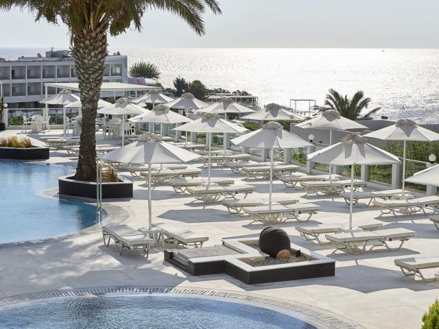 Dimitra Beach Hotel & Suites