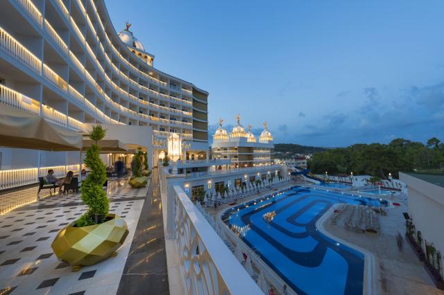 OZ Hotels Sui Resort