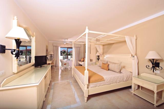 Luxury Bahia Principe Aquamarine