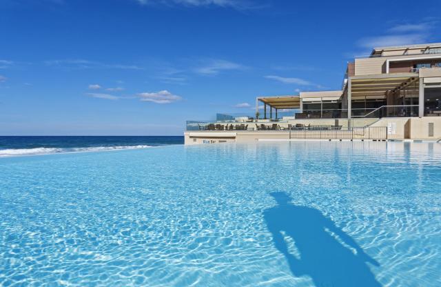 I Resort Beach Hotel & Spa