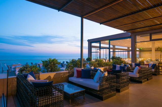 I Resort Beach Hotel & Spa