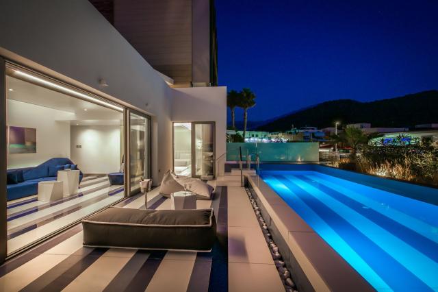 I Resort Beach Hotel & Spa