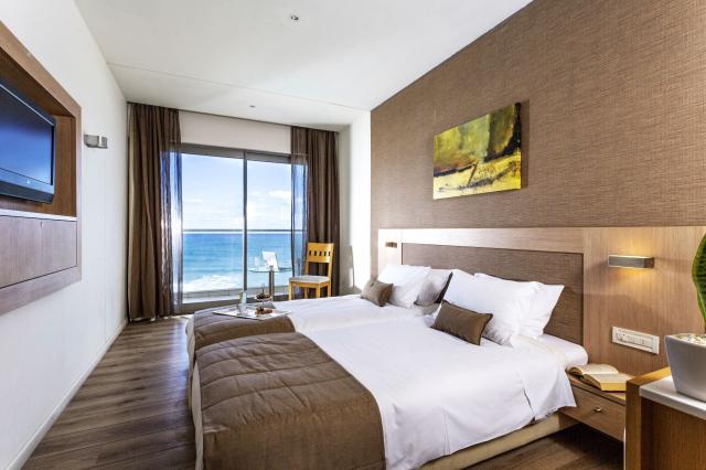 I Resort Beach Hotel & Spa