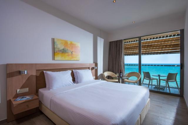 I Resort Beach Hotel & Spa