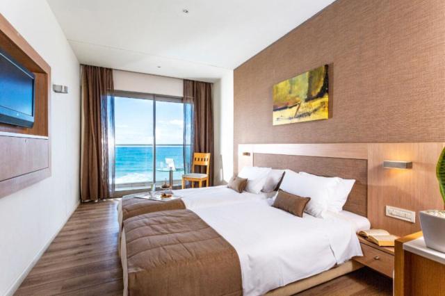 I Resort Beach Hotel & Spa
