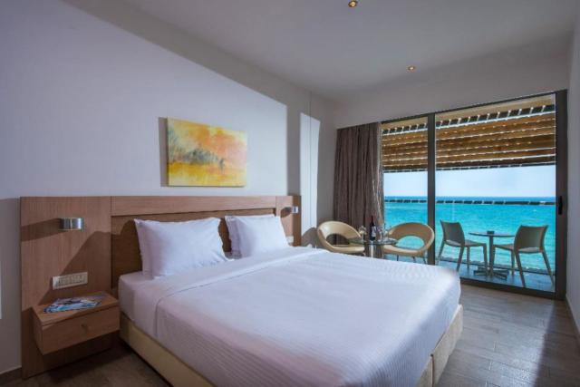 I Resort Beach Hotel & Spa