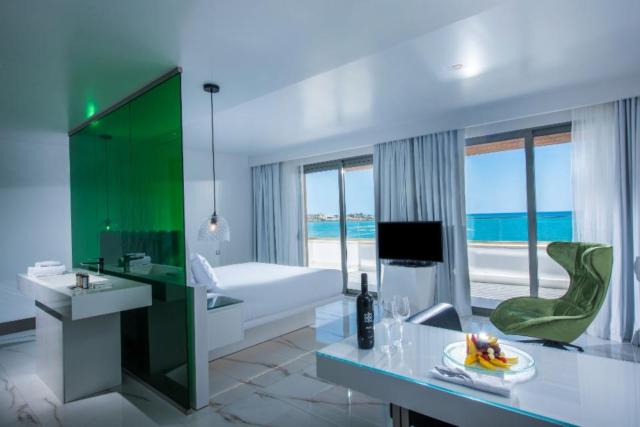 I Resort Beach Hotel & Spa