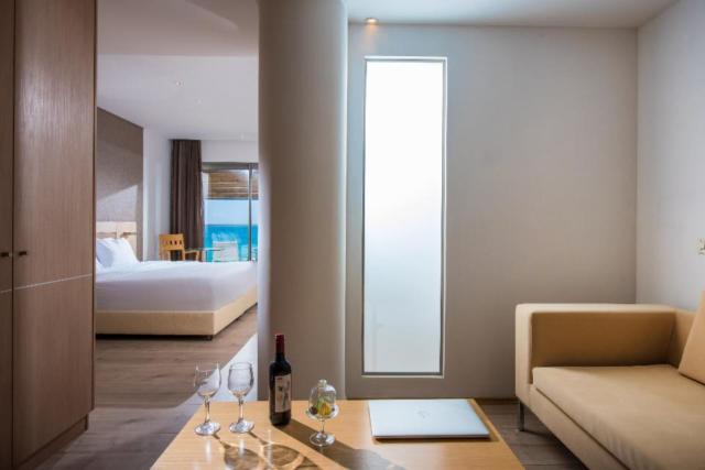 I Resort Beach Hotel & Spa