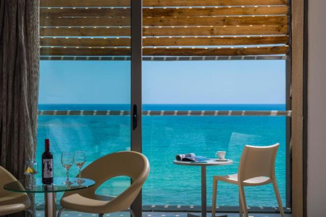 I Resort Beach Hotel & Spa