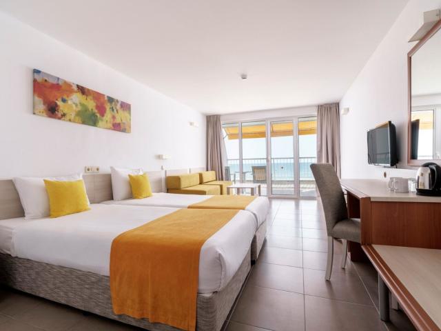 AluaSun Helios Beach