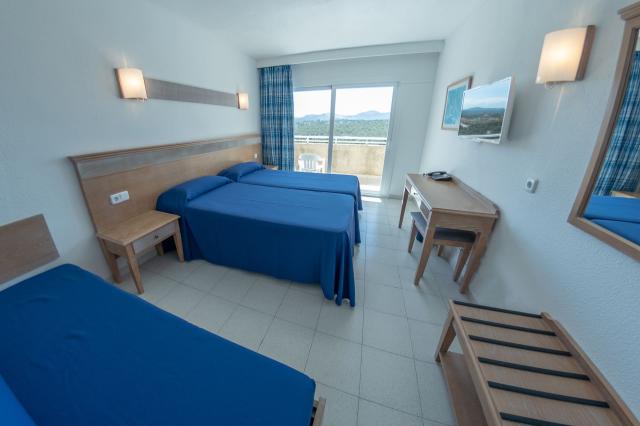 Club Cala Romani