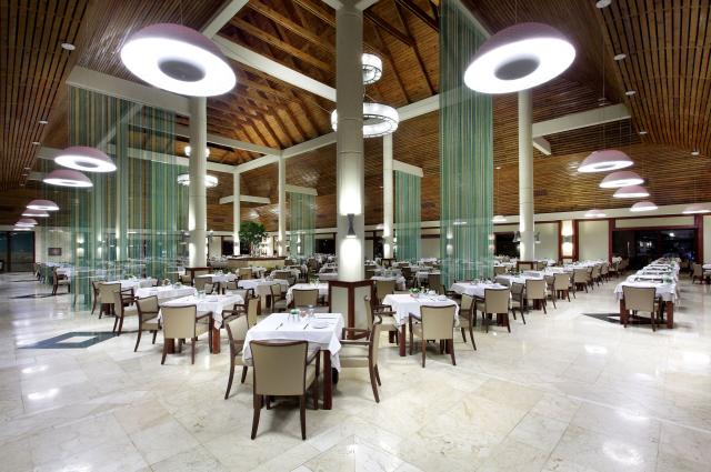 Grand Palladium Palace Resort Spa & Casino