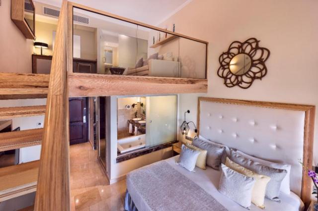 Grand Palladium Palace Resort Spa & Casino