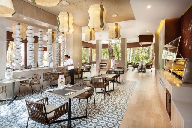 RIU Palace Oasis