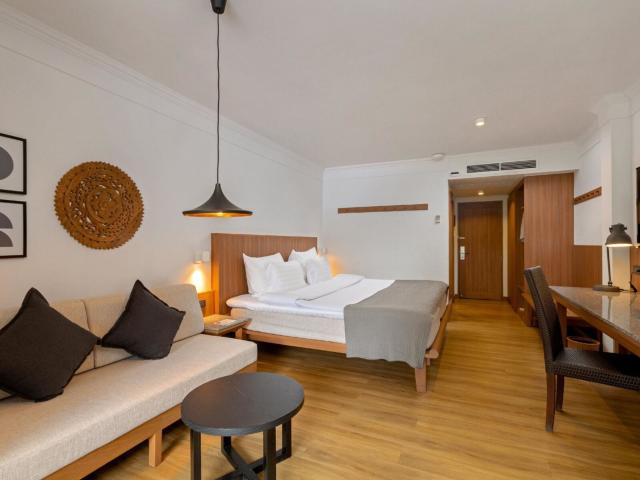 Sunprime Kamala Beach Resort
