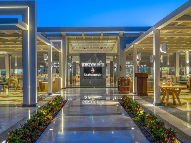 Rixos Premium Magawish Suites & Villas