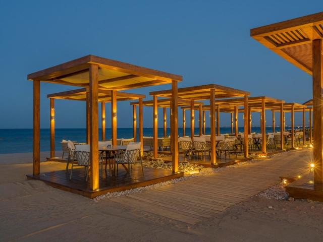 Rixos Premium Magawish Suites & Villas
