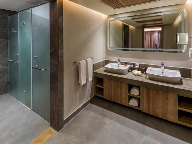 Rixos Premium Magawish Suites & Villas