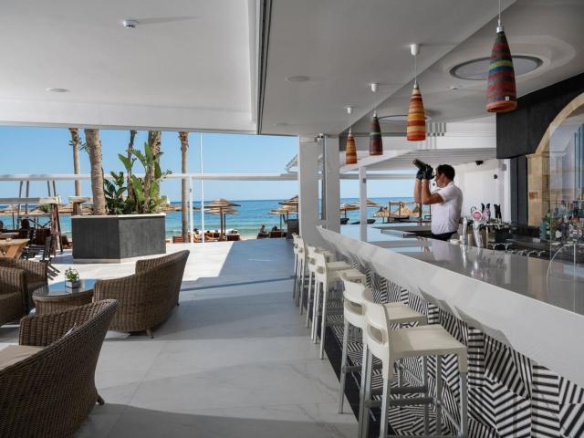 High Beach White The Villa Collection
