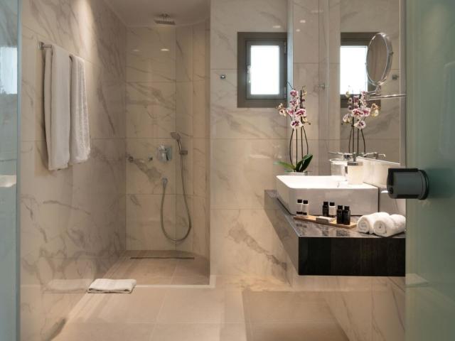 High Beach White The Villa Collection