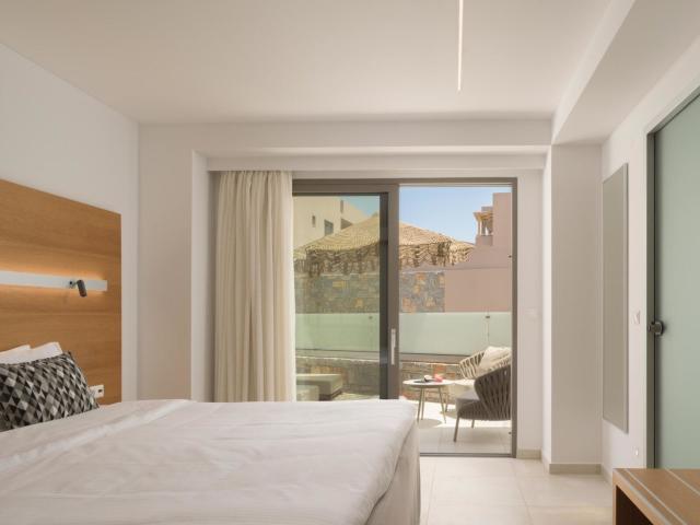 High Beach White The Villa Collection