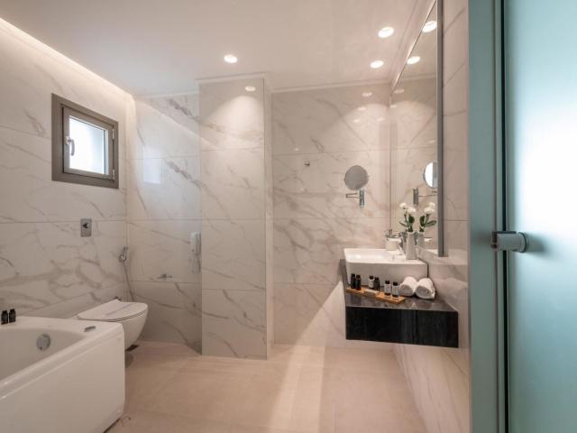 High Beach White The Villa Collection