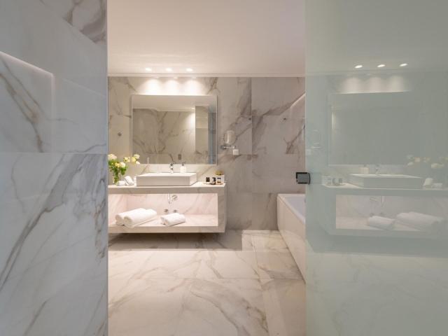 High Beach White The Villa Collection