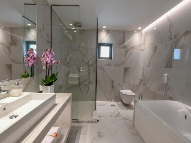 High Beach White The Villa Collection