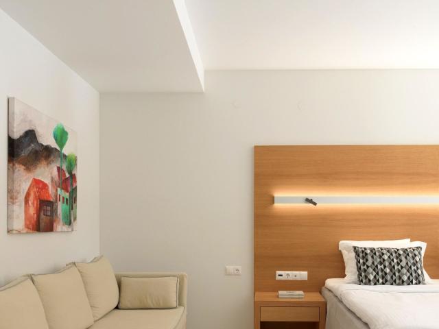 High Beach White The Villa Collection